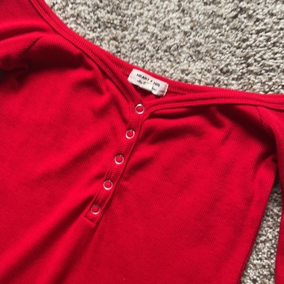 EUC HEART & HIPS--OFF SHOULDER BODYCON MINI DRESS - Picture 6 of 7